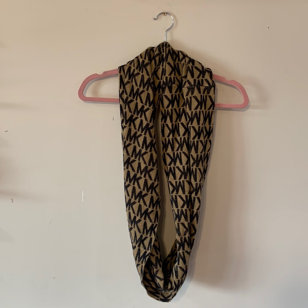 Michael Kors Infinity Scarf